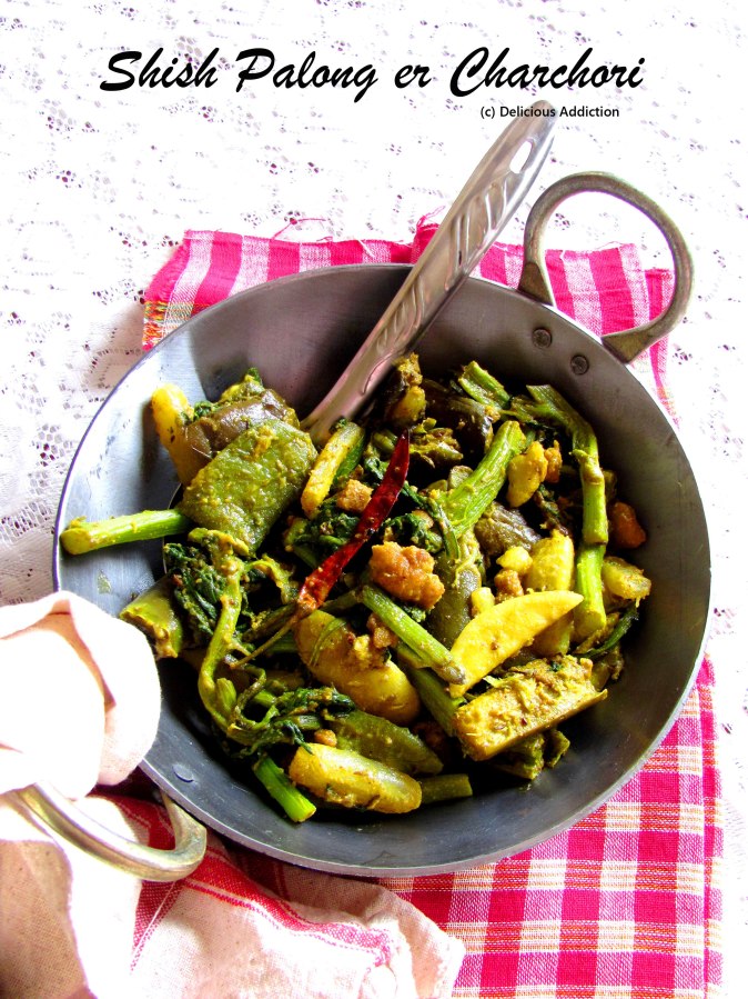 Shish Palong er Charchori (Spinach and Vegetables Medley)
